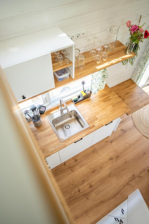 Green Tiny House With Shared Pool Zeewolde Exterior photo